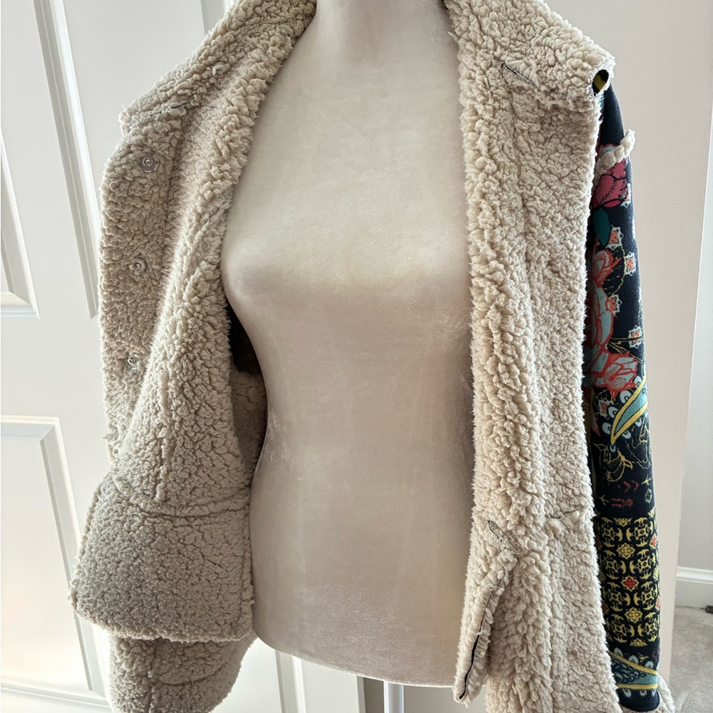 Johnny Was Biya Multicolor Floral Patchwork Jacket with Cream Shearling Lining - Picture 5 of 8